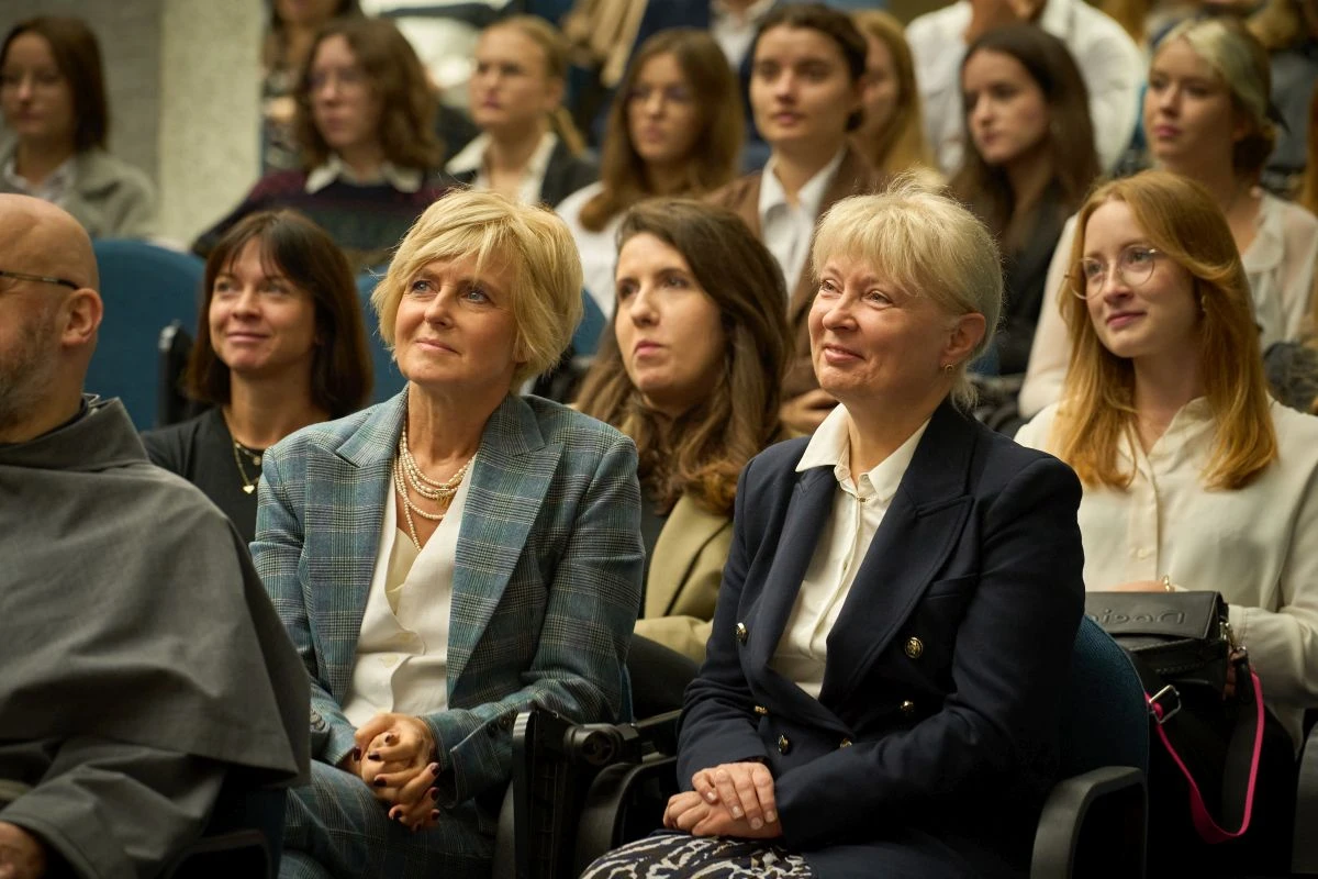 zdjęcie przedstawiające inaugurację roku 24-25